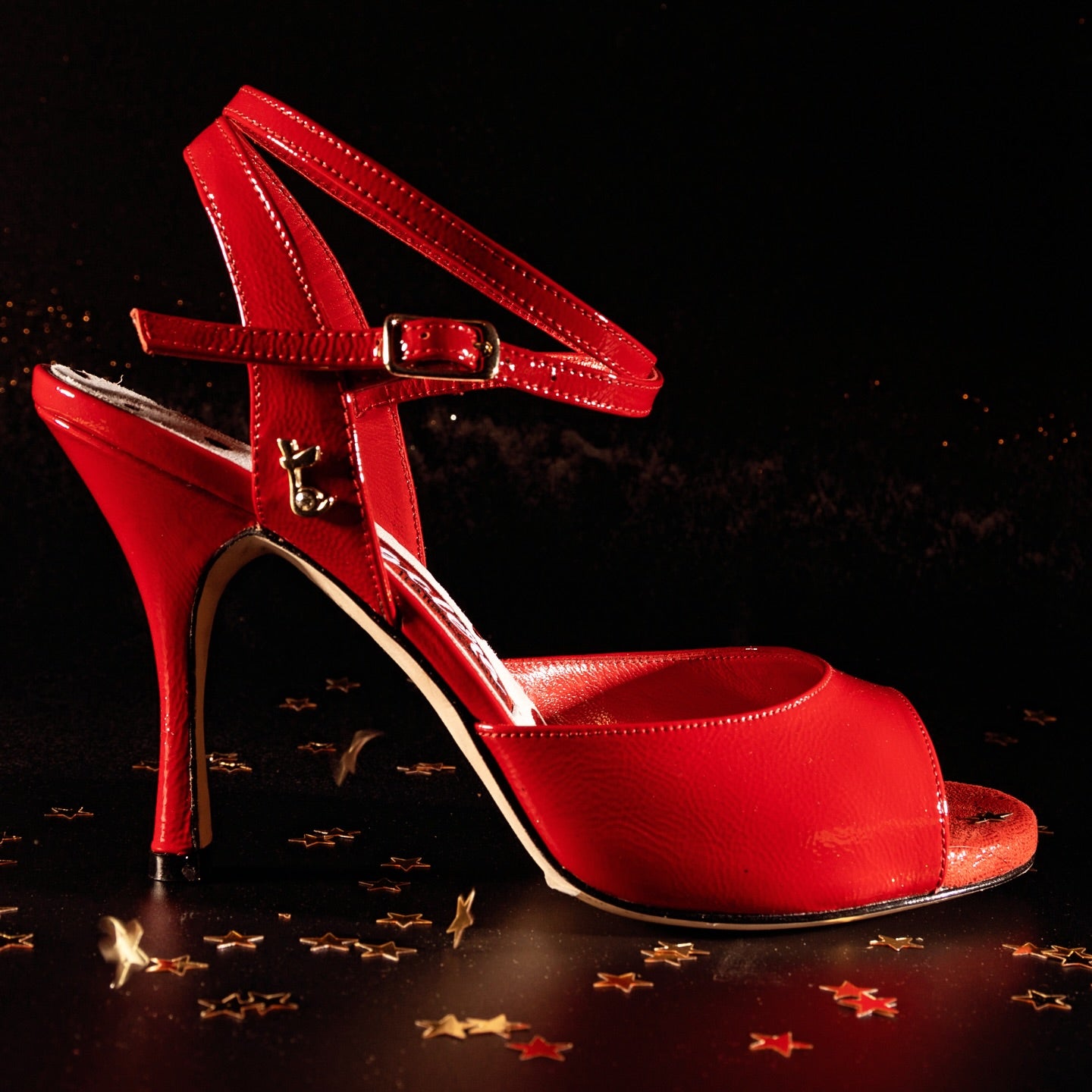 Red hot sale tango shoes